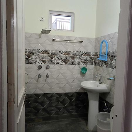 Hotel O Parmar Palace Манди Екстериор снимка